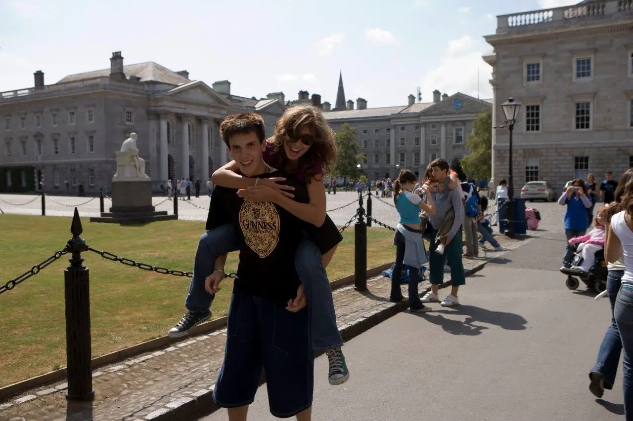 Irlandia - Dublin - indywidualny kurs j. angielskiego Adult Family CES - wiek 16+